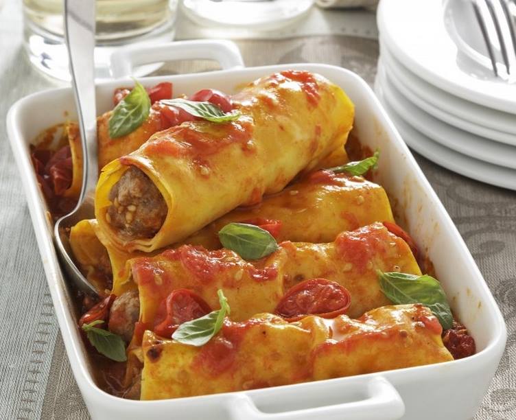 Cannelloni di carne al sugo di pomodoro Cibi Lucani Cannelloni di carne al sugo di pomodoro Cibi Lucani